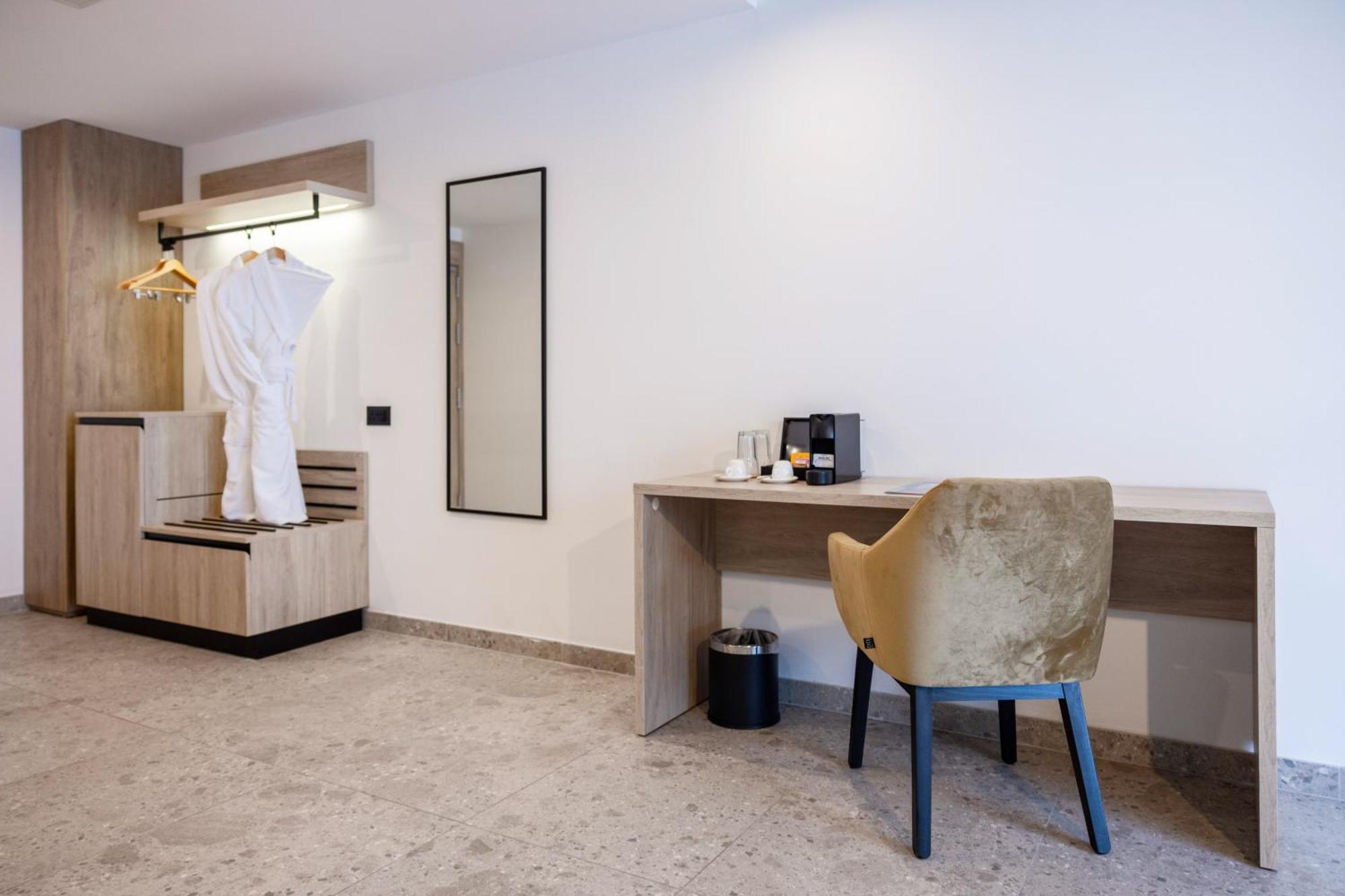 Hotel Levante St Julian'S, Affiliated By Melia سانت جوليان المظهر الخارجي الصورة