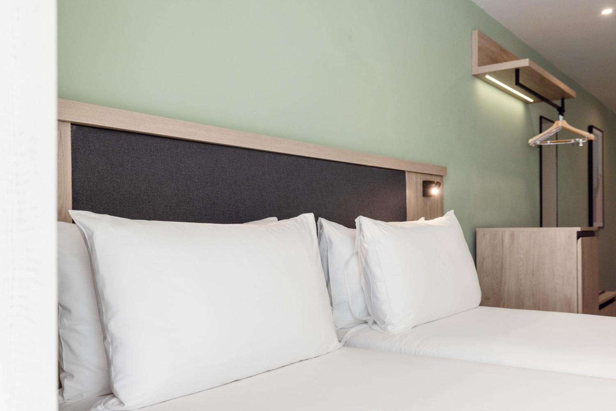 Hotel Levante St Julian'S, Affiliated By Melia سانت جوليان المظهر الخارجي الصورة